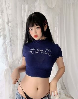 《色虐女囚》在线观看