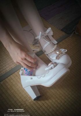 出差强睡年轻女老板1