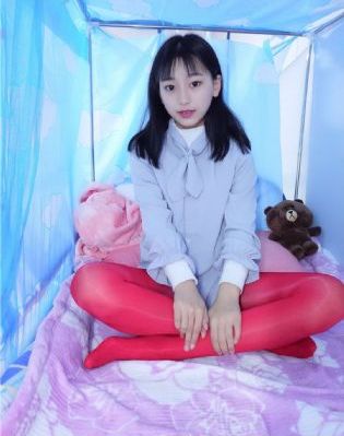 《漂亮的女邻居》三级